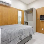 Apartamento 3 Minutos Da Praia Av. Nsa. C 1145/305